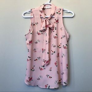 NEW Pretty Sleeveless Top